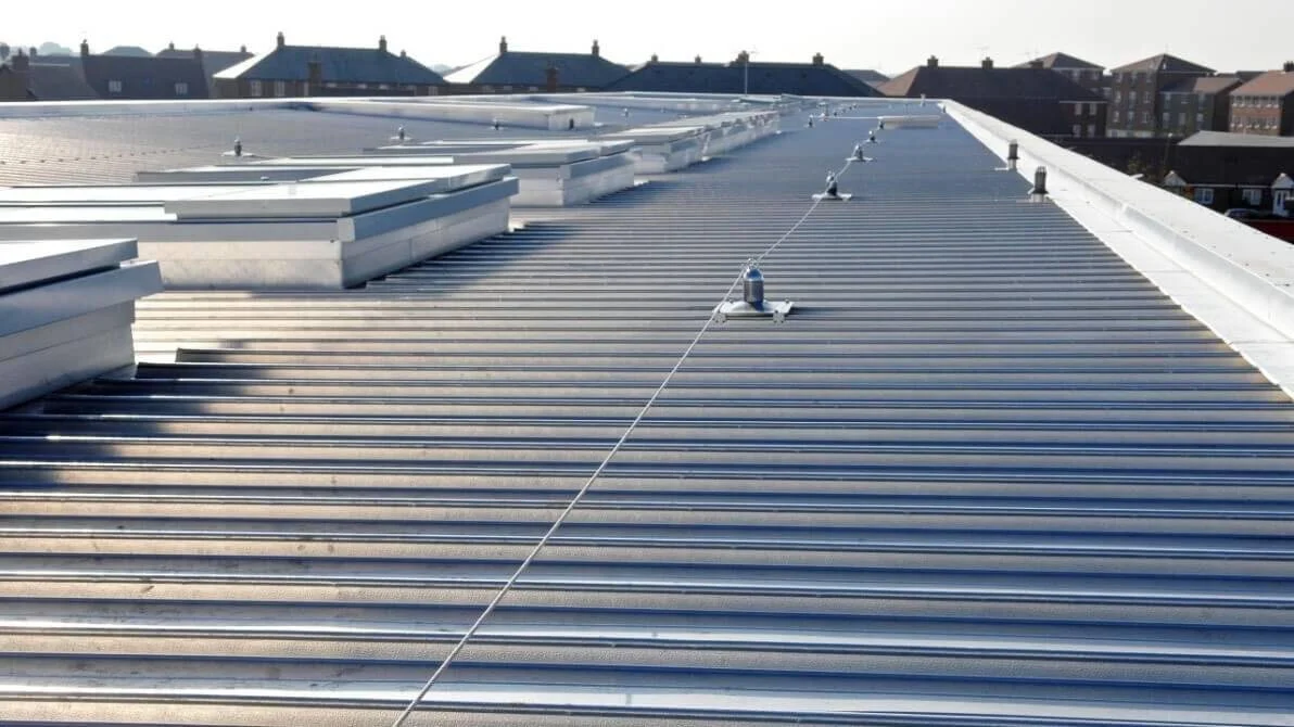 How to Maintain a Flat Roof